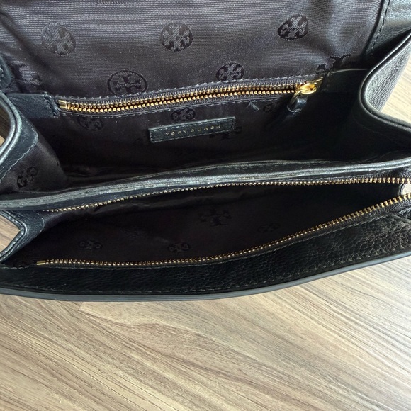 Tory Burch Black Leather Chain Strap Crossbody - Picture 9 of 14